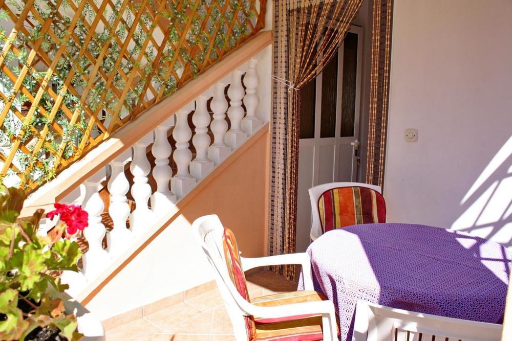 Apartments Biskup Привлака Екстериор снимка