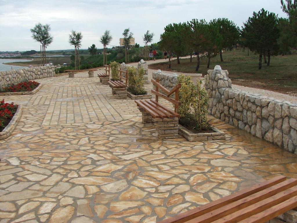 Apartments Biskup Привлака Екстериор снимка