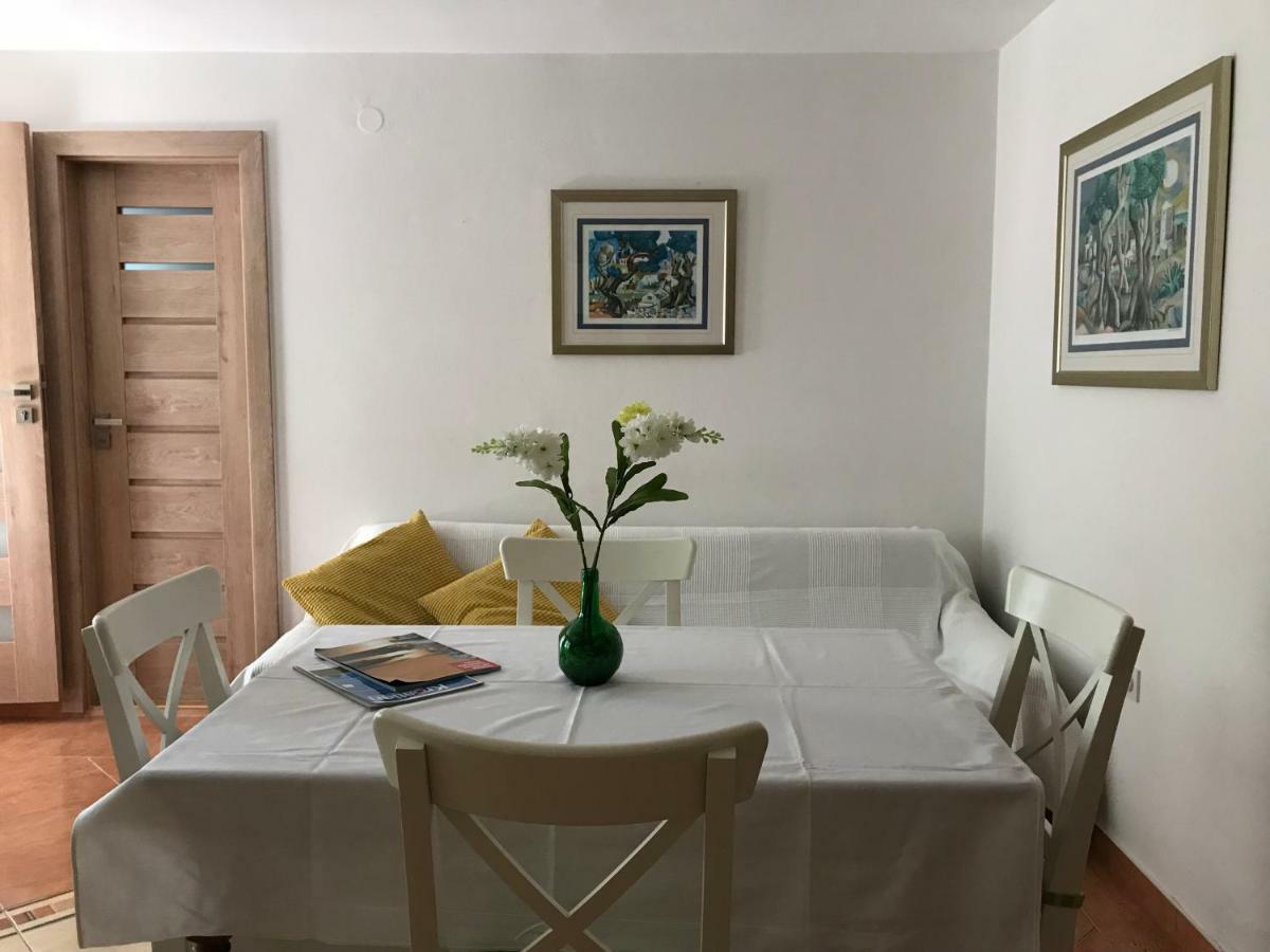 Apartments Biskup Привлака Екстериор снимка