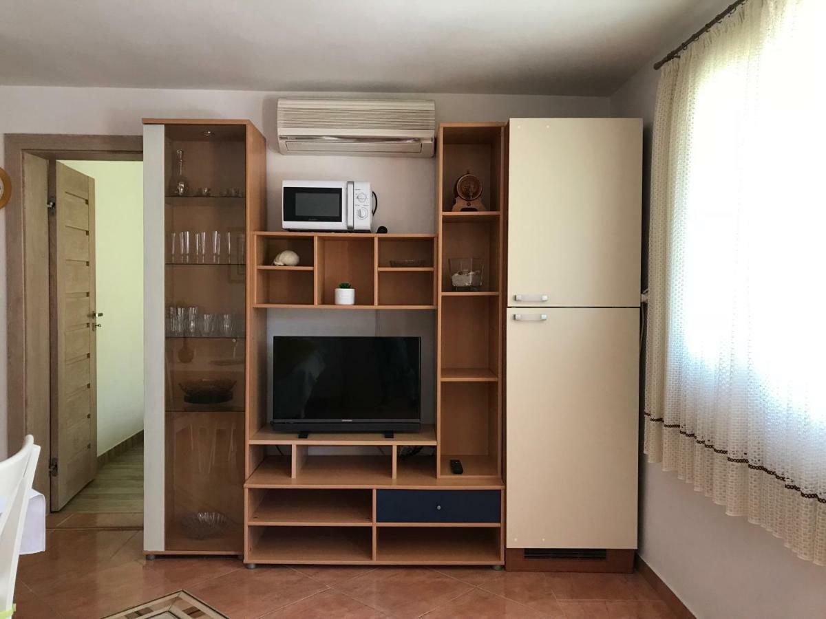 Apartments Biskup Привлака Екстериор снимка