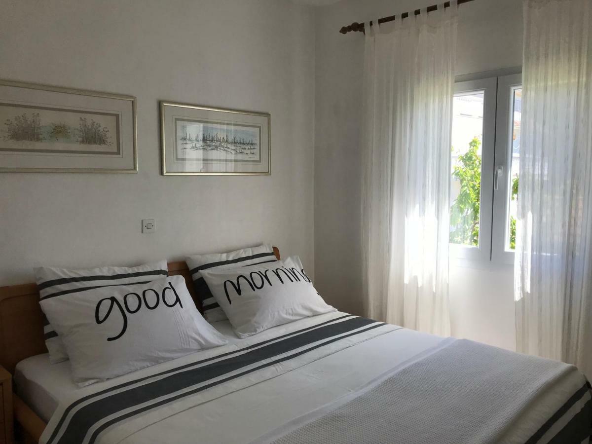 Apartments Biskup Привлака Екстериор снимка