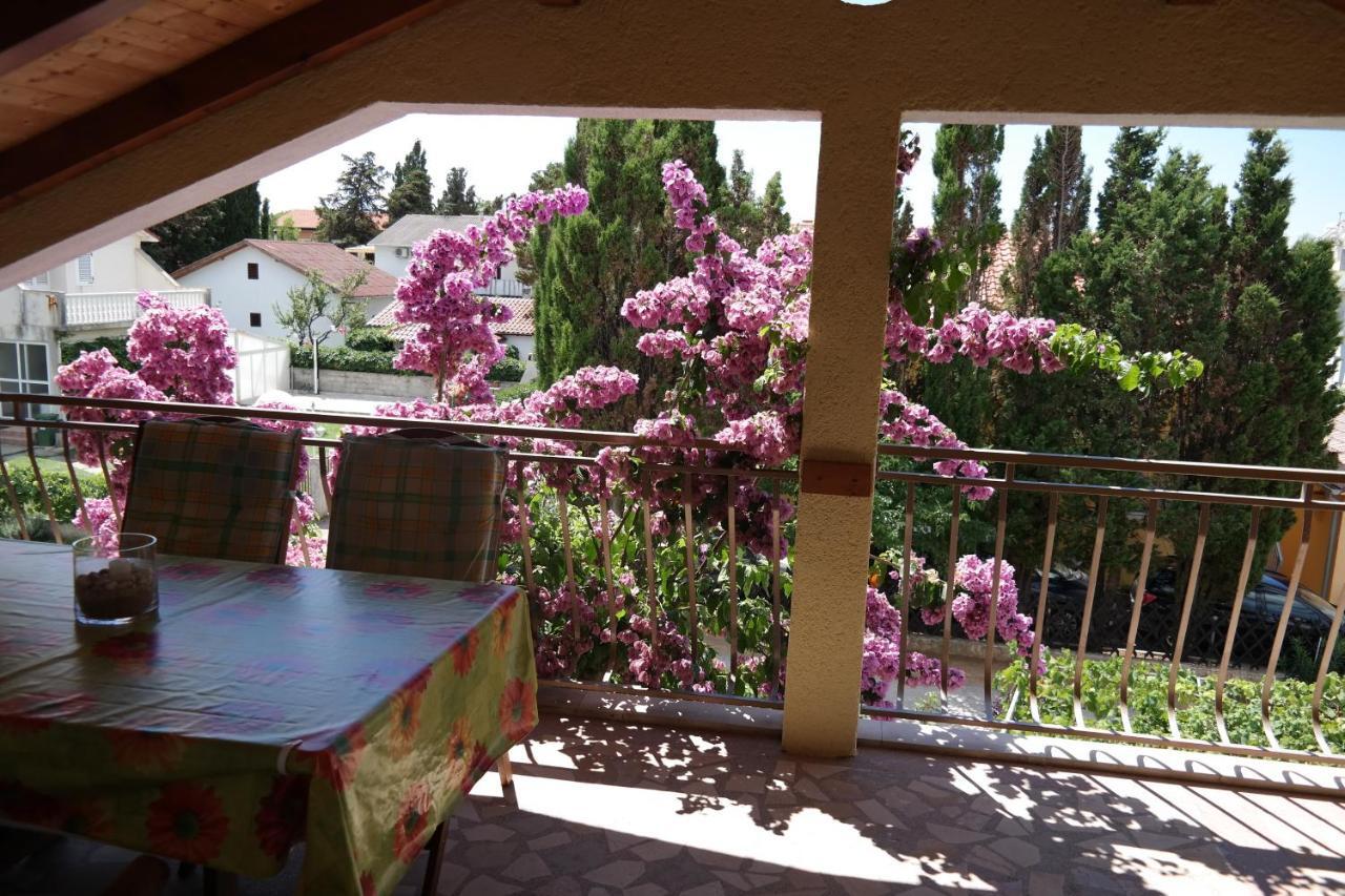 Apartments Biskup Привлака Стая снимка